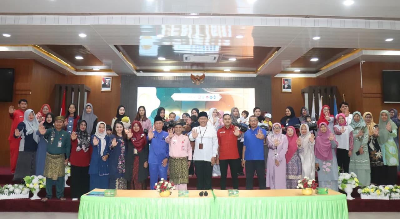 EDUKASI GENTING DAN SALURKAN BANTUAN TELUR UNTUK KELUARGA BERISIKO STUNTING